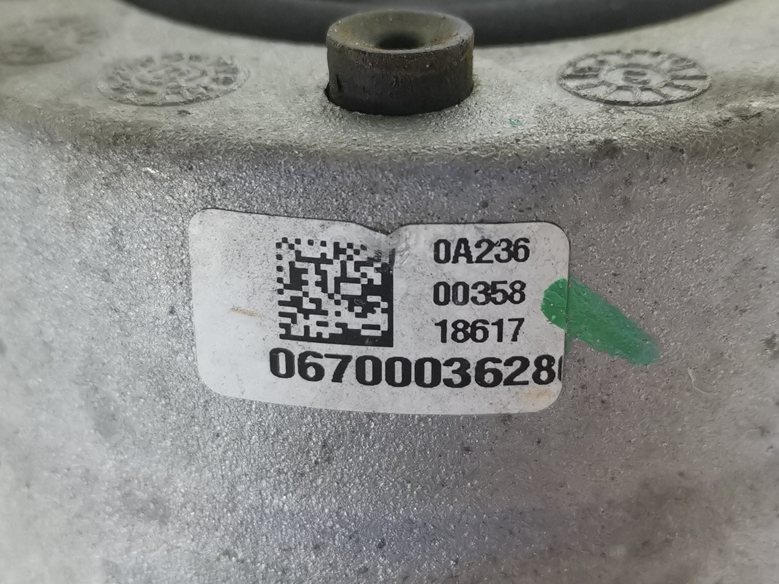 Maserati Levante 2018 AWD 3.0 L Right Side Motor Engine Motor Mount Support OEM
