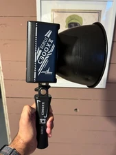 SIRUI C300X II 300W Handheld LED Video COB Light Bi-Color + 2 190WH V-mounts