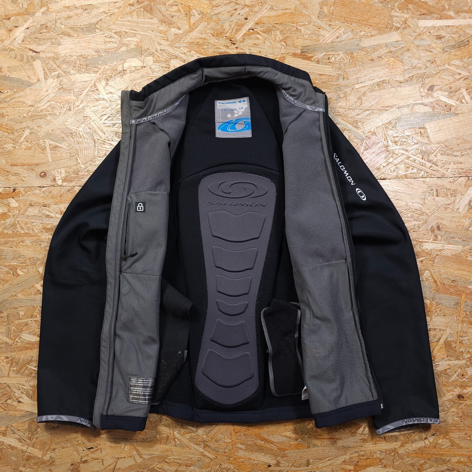 Salomon With Back Foam Padding Softshell Jacket 2… - image 12