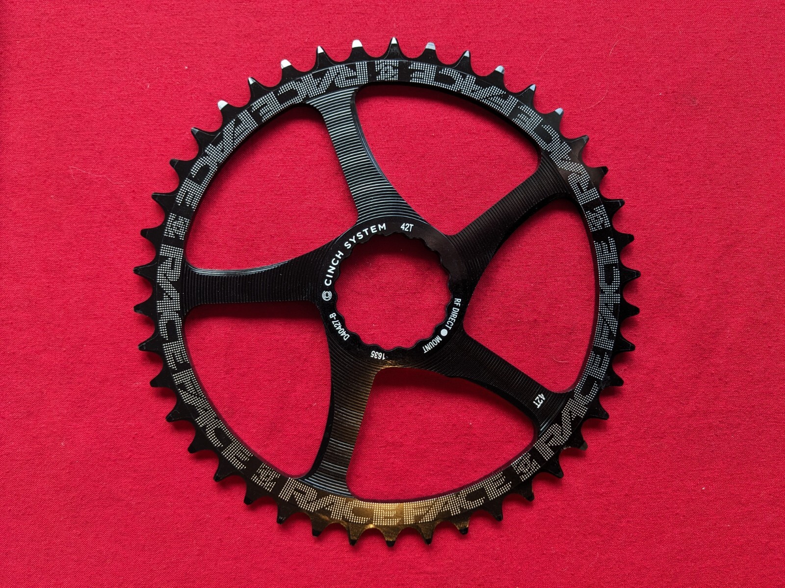 Catena Race Face Boost RCA montaggio diretto 42 denti stretta larga nera boost foto 2