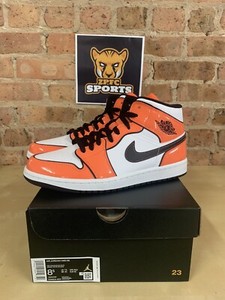 running in nike vapormax