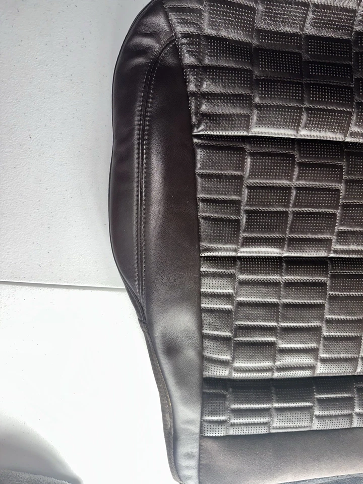 84733937 Cadillac Seat Cover (Bittersweet) - Cadillac Escalade - Image 2 of 4