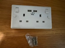 Elektrische 13A 2-Gang DP geschaltete Steckdose mit USB Aufladung weiß