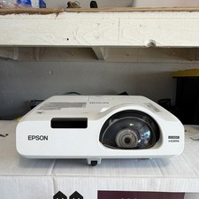 Epson H671A WXGA LCD Projector HDMI White