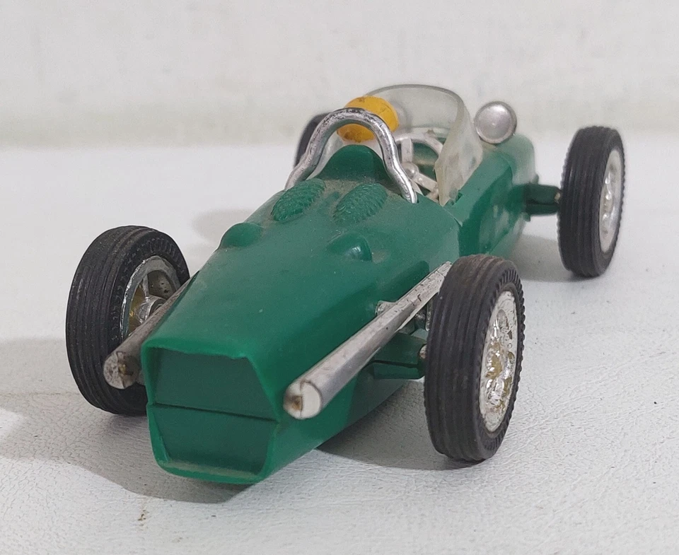 84512 BPP in plastica 1/32 ? n. 1001 - Ferrari - verde anni 60 - Immagine 3 di 4