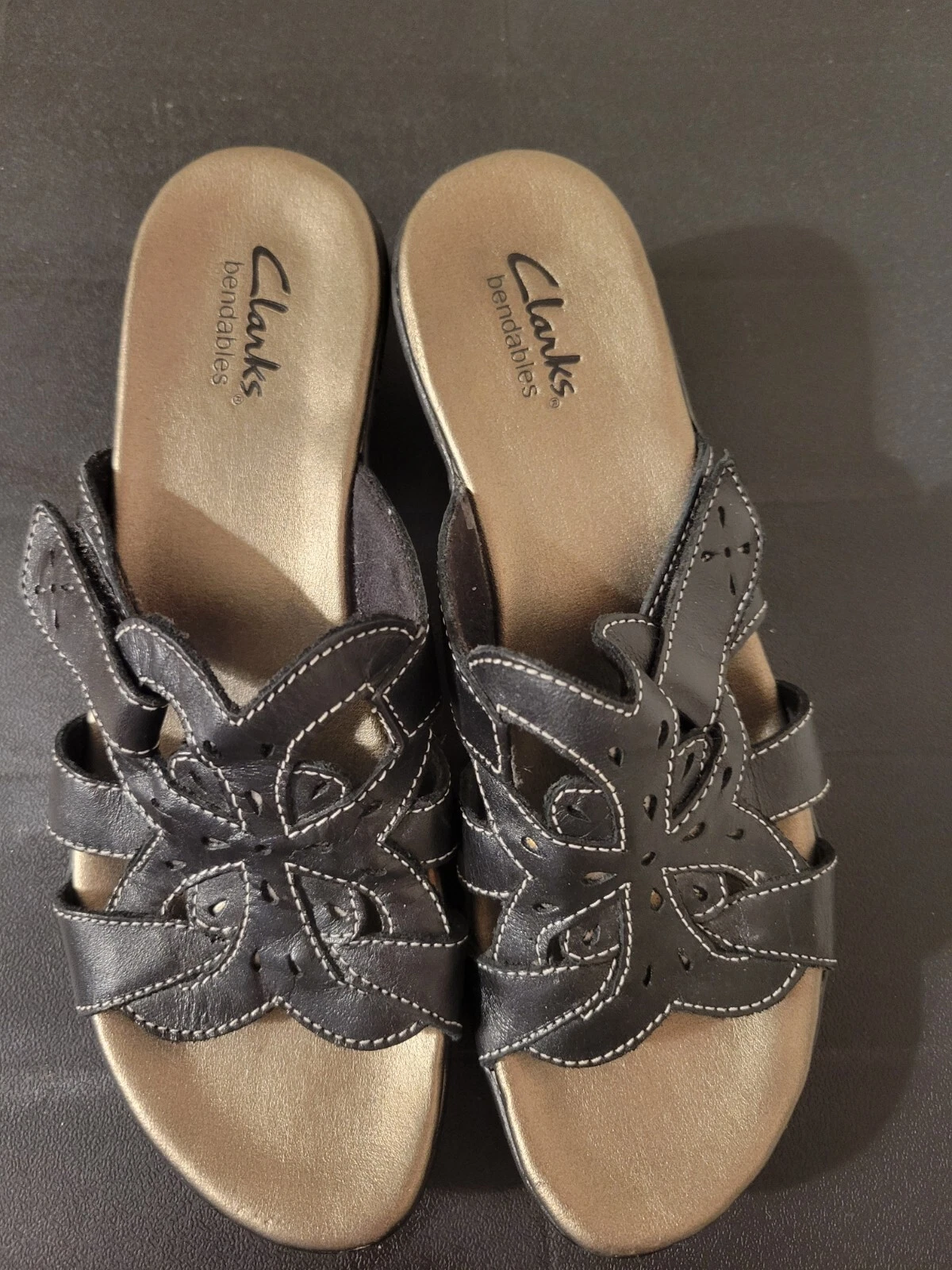 Sandali Clarks Bendables tacco slip on donna 7 5 neri con cinturino e zeppa ad anello