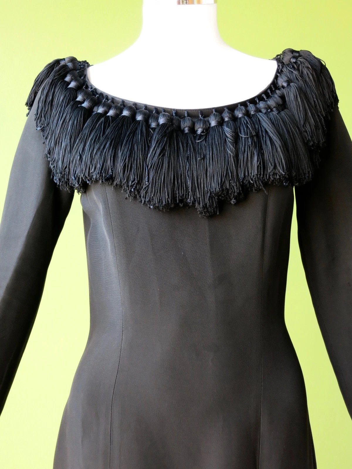 Splendido! Abito vintage Moschino Couture piccolo nero con nappe Taglia 6