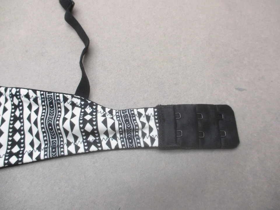 Sujetador Demi ajustable 36A Flirtitude para mujer gris forrado con aros cierre trasero 5E Foto 4 de 4