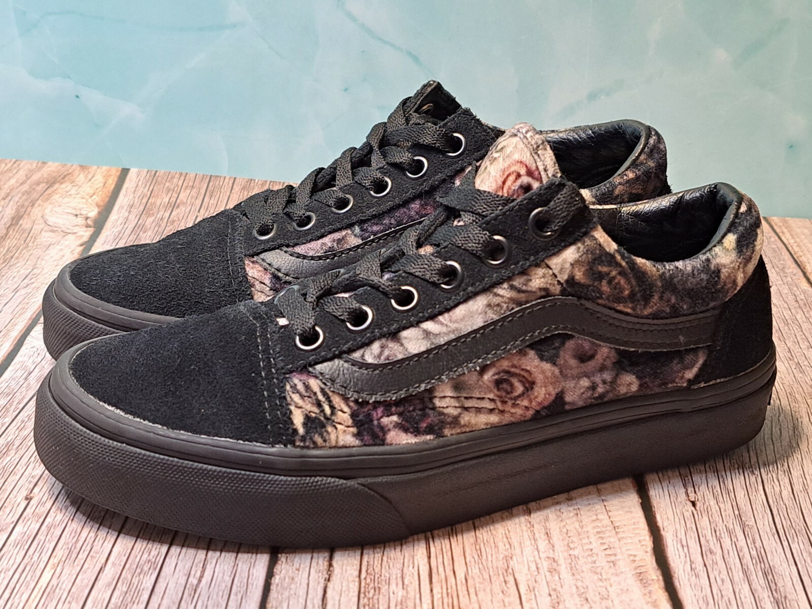 Old Skool Velvet Floral Rose 