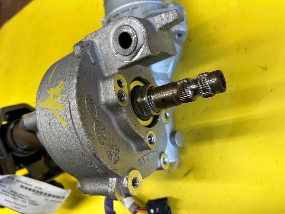 2016 HYUNDAI ACCENT POWER STEERING COLUMN W/MOTOR OEM 563001R305 - Image 4 of 4