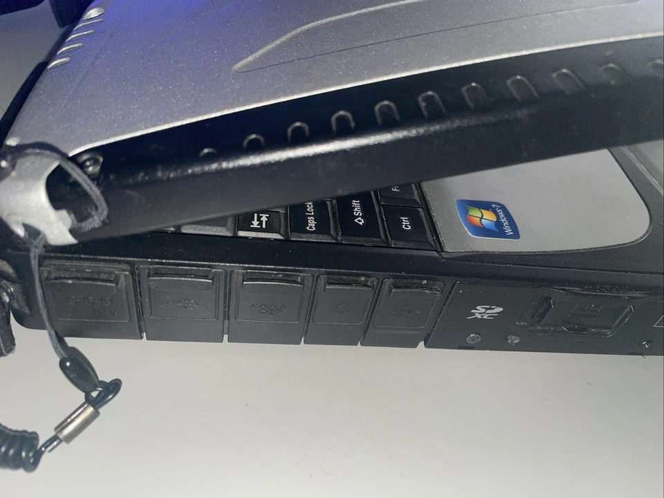 Panasonic Toughbook CF-19 MK8 i5-3610ME 8GB  320GB Laptop WIFI and GPS Touch Rug - Image 4 of 4