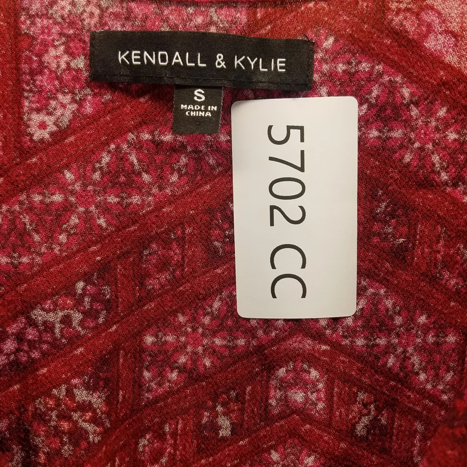 Pullover Kendall + Kylie Mameluco Mujer Pequeño Rojo Cuello en V Elastizado Manga Larga Foto 4 de 4