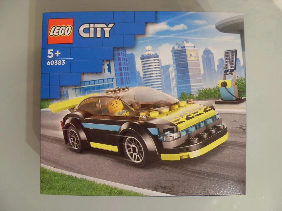 LEGO City 60383 Electric Sports Car, photo 1 sur 2