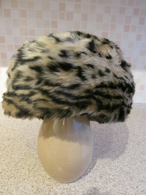 Julien MacDonald Ladies Fur Hat 