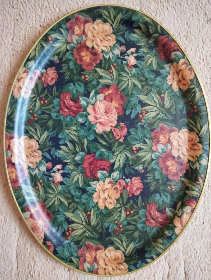 Mehrfarbiges Tablett,  Blumenmotiv, 52 cm lang, 40 cm breit.