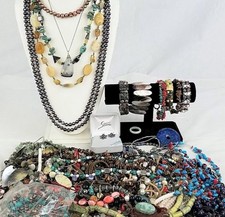 100 Pcs Jewelry Lot . Necklaces, Earrings, Br...