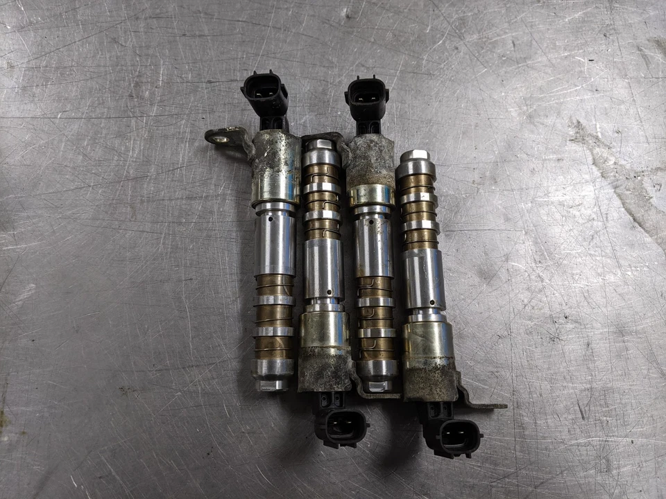 Variable Valve Timing Solenoid Set 14-16 Chevrolet Impala Limited 3.6 12636175 - Image 2 of 4