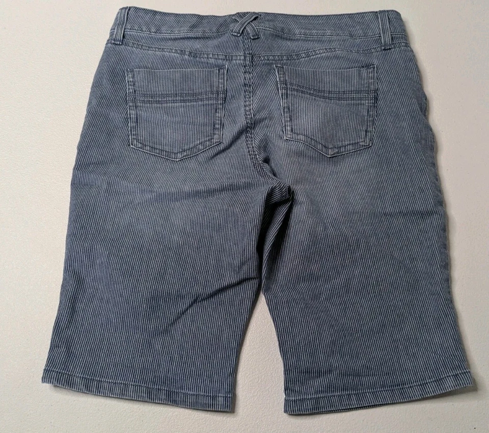 Bandolino Shorts Women's 4P Riley Relaxed Bermuda Stripped Denim - Image 2 of 4