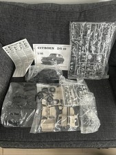 VINTAGE HELLER HUMBROL CITROEN DS 19 - 1/16 SCALE - PARTS SEALED -NO BOX 