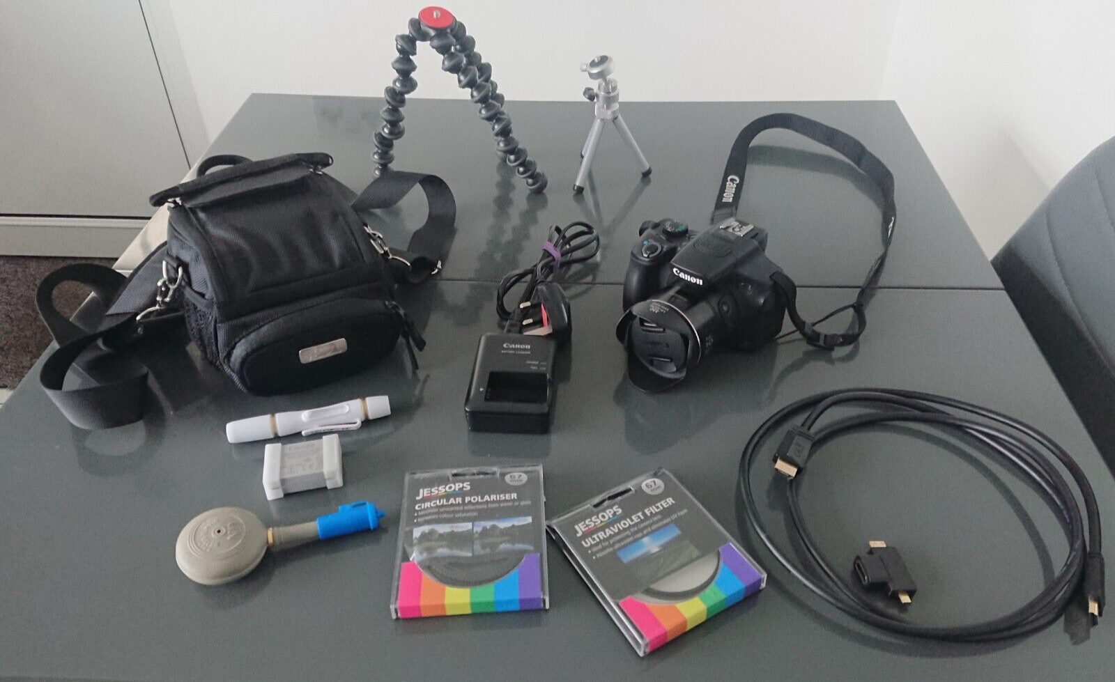 Canon SX60 HS Powershot Digital Bridge Camera 16.1mp. Wi-FI. With Accessories.