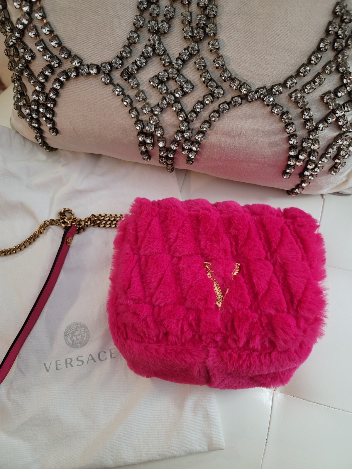 AUTH. LIMITED VERSACE FUCHSIA QUILTED FAUX FUR VIRTUS V CHAIN STRAP BAG