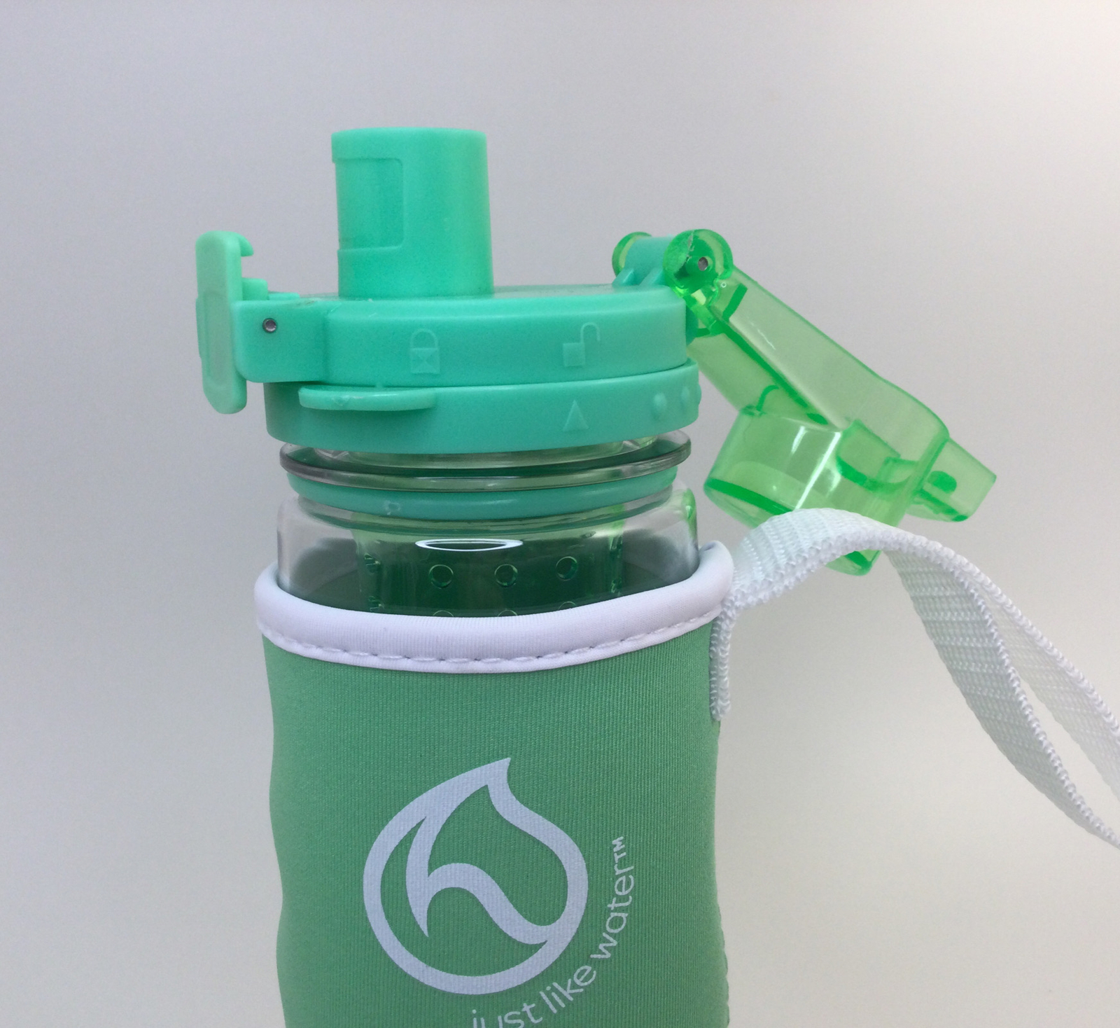 Hydracy Water Bottle 32 oz Fruit Infuser Strainer Locking Lid