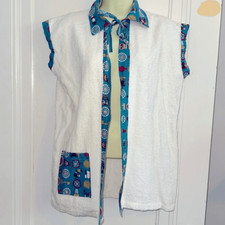 Vtg 60s white terry cloth swimsuit coverup with fun turquoise retro print trim