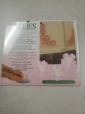 Wallies wallpaper cutouts Small Pink Rose 12028   25 Package New Sealed 