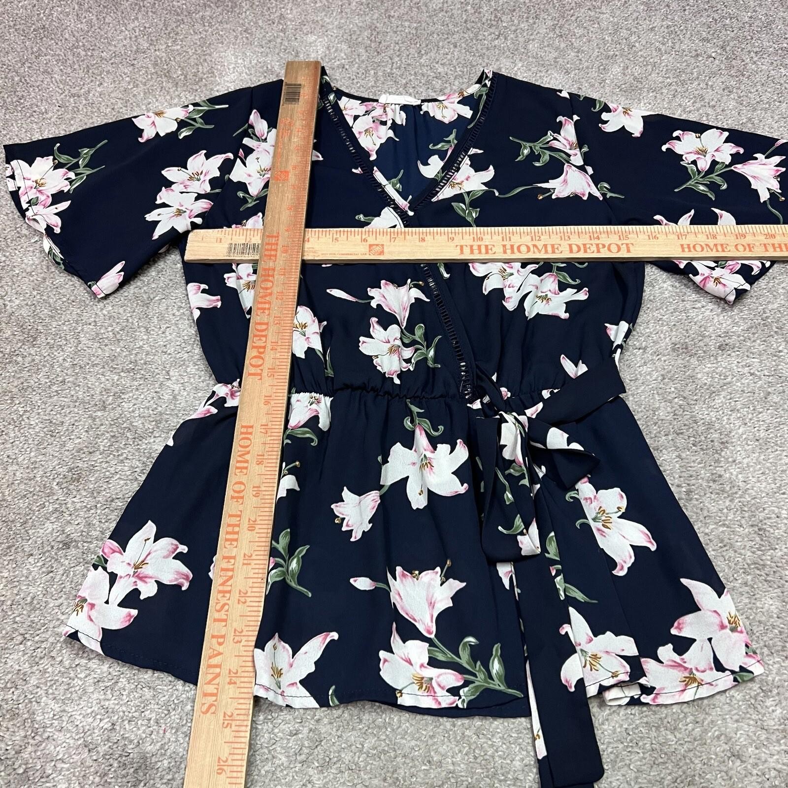 Sienna Sky Blouse Women’s Blue Pink Floral Short Sleeve Size Small