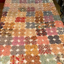 Multicolor Vintage Yo-yo quilt topper
