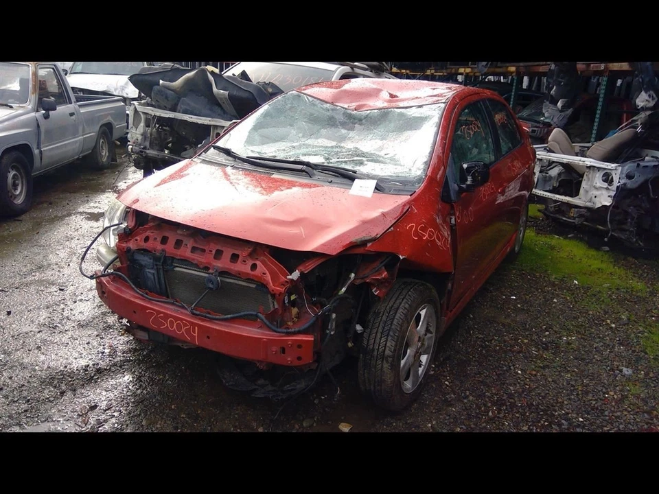 06-19 TOYOTA YARIS S HATCHBACK CONDUCTOR DELANTERO EJE IZQUIERDO Foto 4 de 4