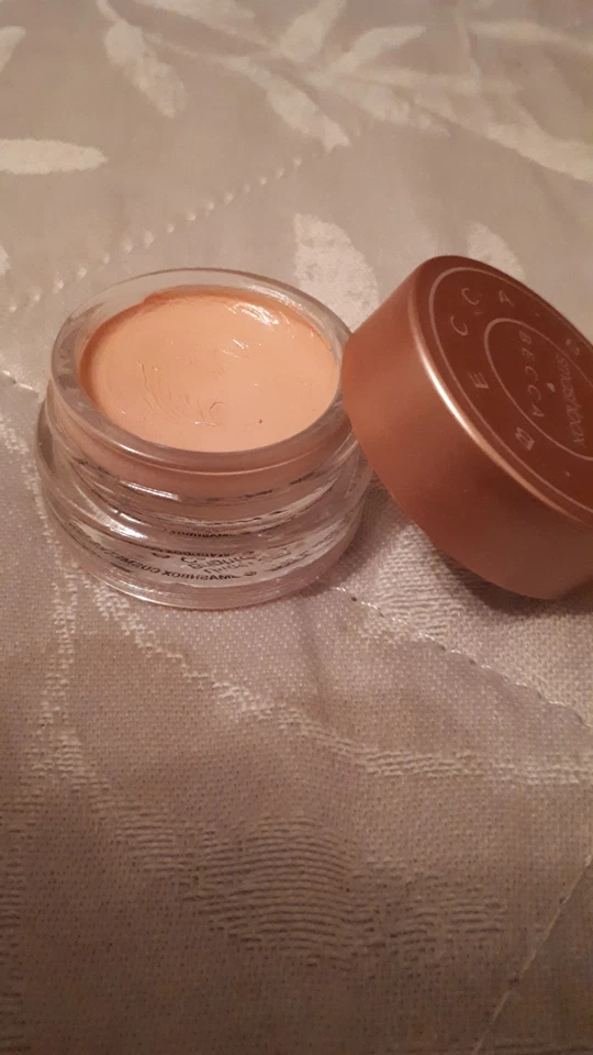 Becca Halo Under Eye Brightening Corrector FAIR/LIGHT 4,5 g  (2x getestet) - Bild 4 von 4
