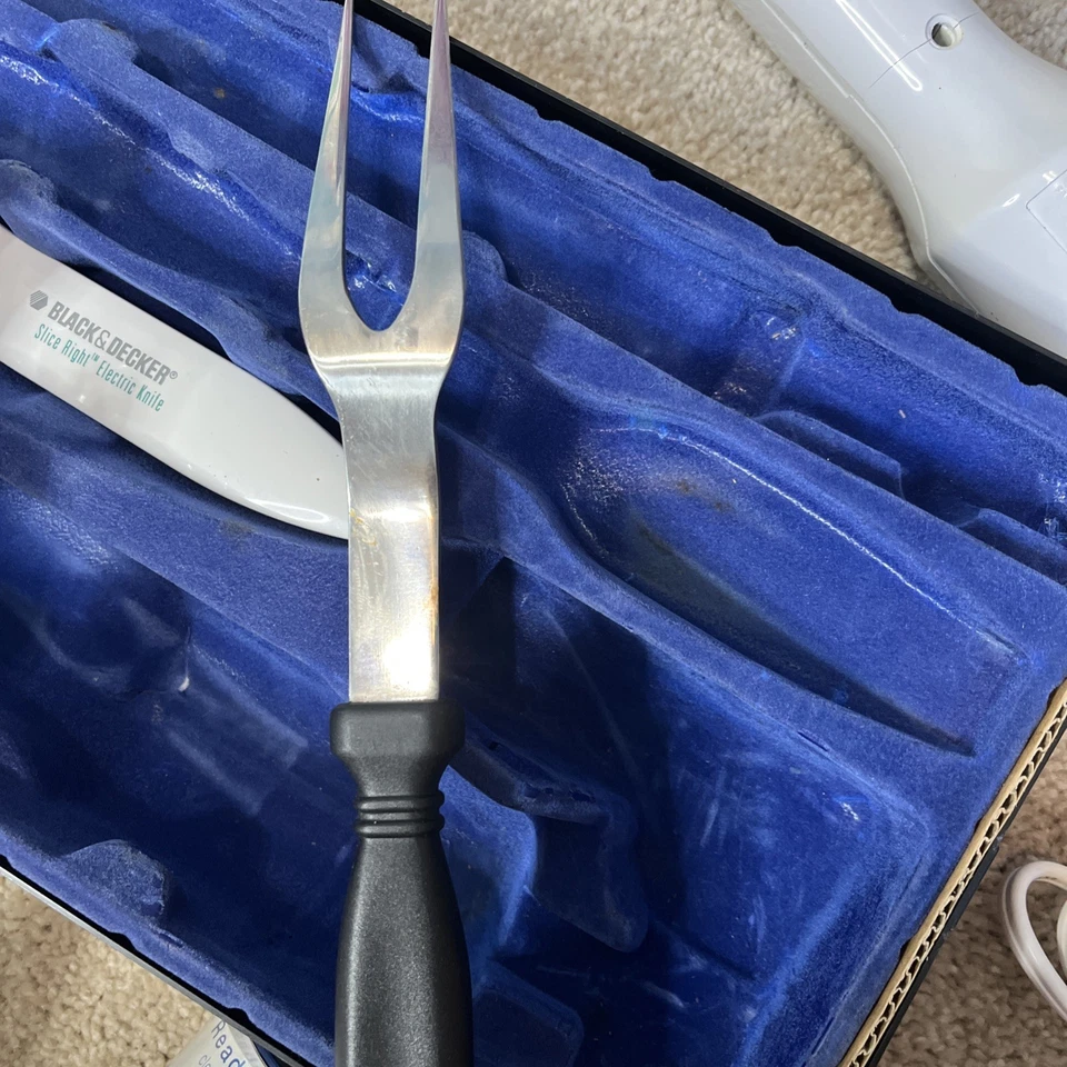 Электрический нож Black & Decker Slice Right EK300 2 пары ножей/вилка с коробкой протестирован - Изображение 4 из 4