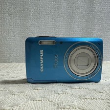 Olympus Stylus 5010 U5010 Digital Camera 14MP 5x Zoom Bundle Card Charger