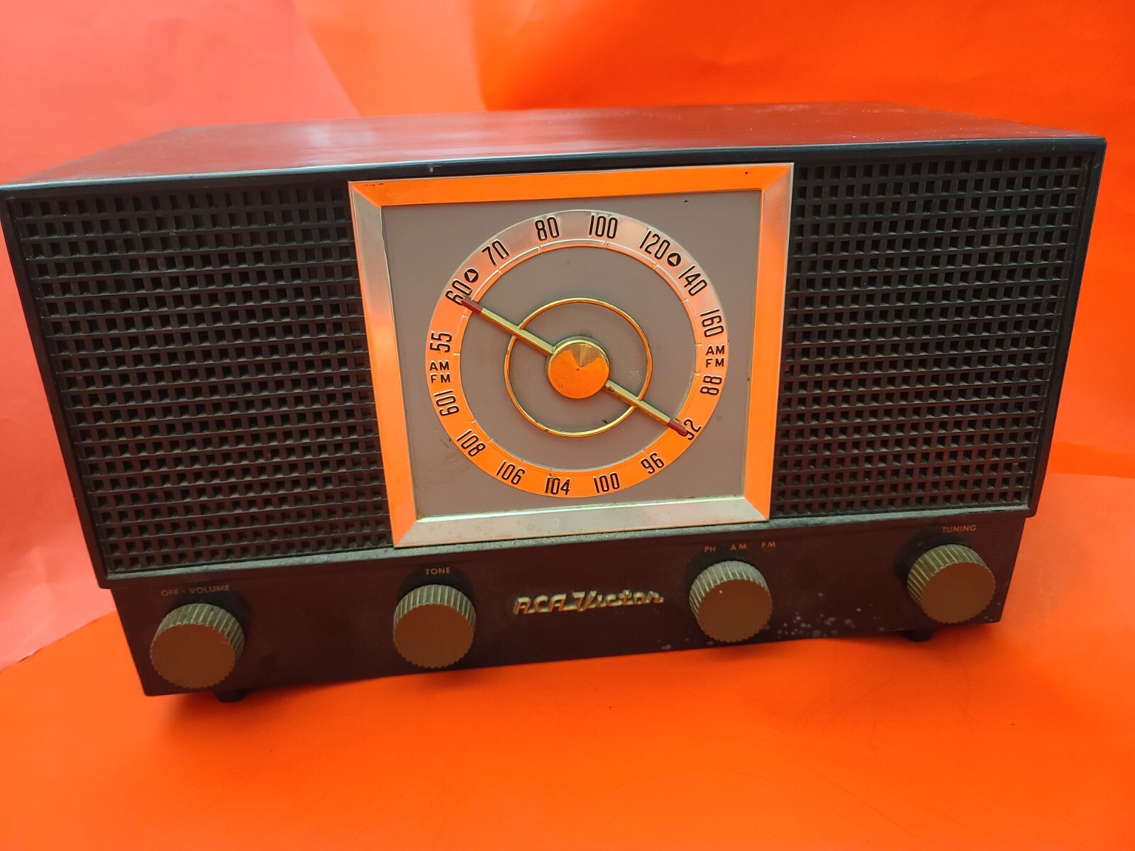 Vintage RCA Radio 