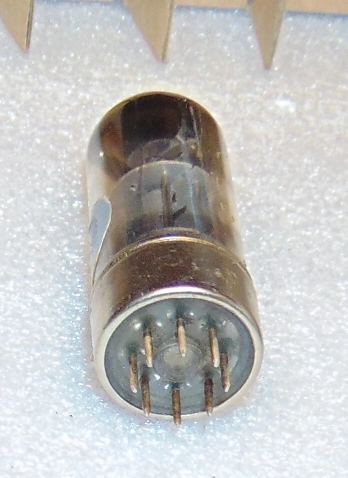 TUBO BASE DE METAL RARO CV3884 ECC87 ECC40 CALCOMANÍA GEC HECHA EN HOLANDA DE LA MÁS ALTA CALIDAD Foto 4 de 4