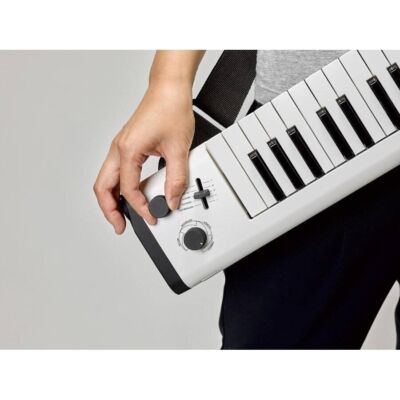 Yamaha VKB-100 VOCALOID Keyboard Keytar Digital Instrument Genuine