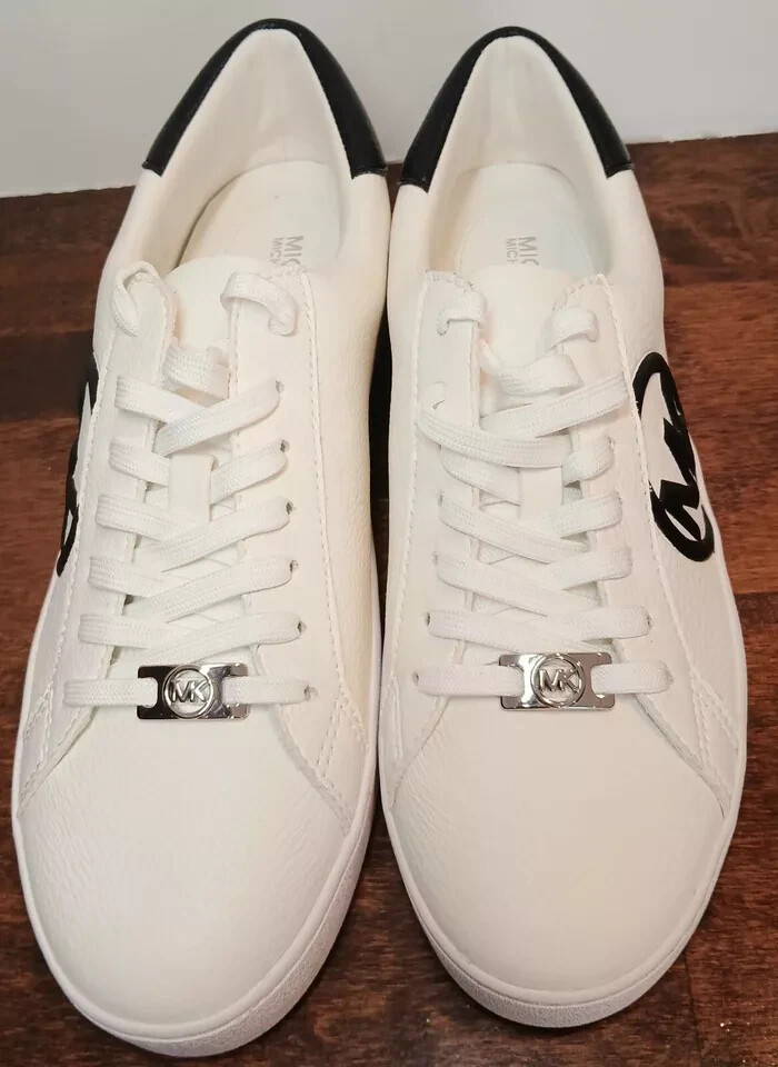 Michael Kors スニーカー MKロゴ ホワイト レディース 23.5 Women's Michael Kors Faux Leather MK Logo Print White