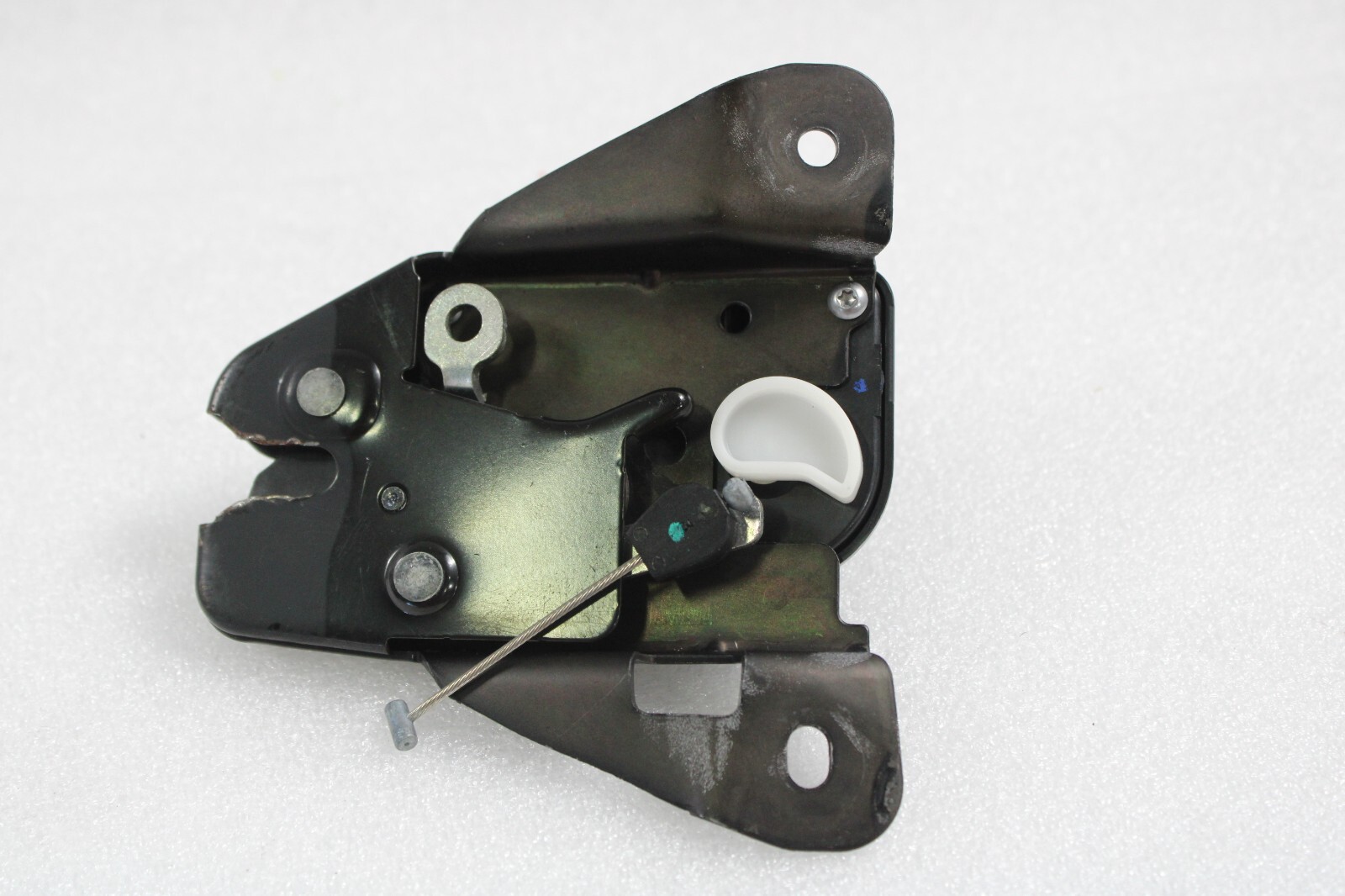 Maserati Ghibli, Decklid Latch / Lock, Used, P/N 675000646