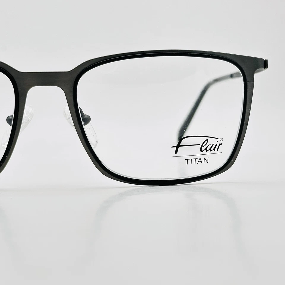 Gafas Flair para Hombre y Mujer Cuadradas Gris Negro Mod. Titanio 206 NUEVO Foto 3 de 4