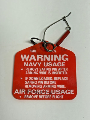 Vintage Original FMU-139 Fuze Remove Before Flight / Usage Tag US Navy USAF #1
