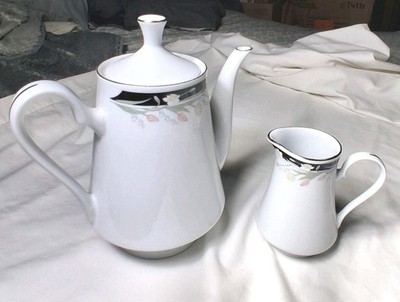 Crown N Ming Fine China Michelle Serving Coffee Pot w/ Lid & Creamer Jian Shiang