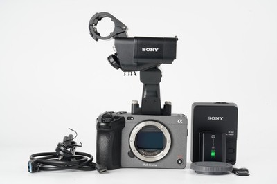 [Near Mint +++] Sony ILME-FX3 (35-Language Support) Shutter Count: 674 #4328A