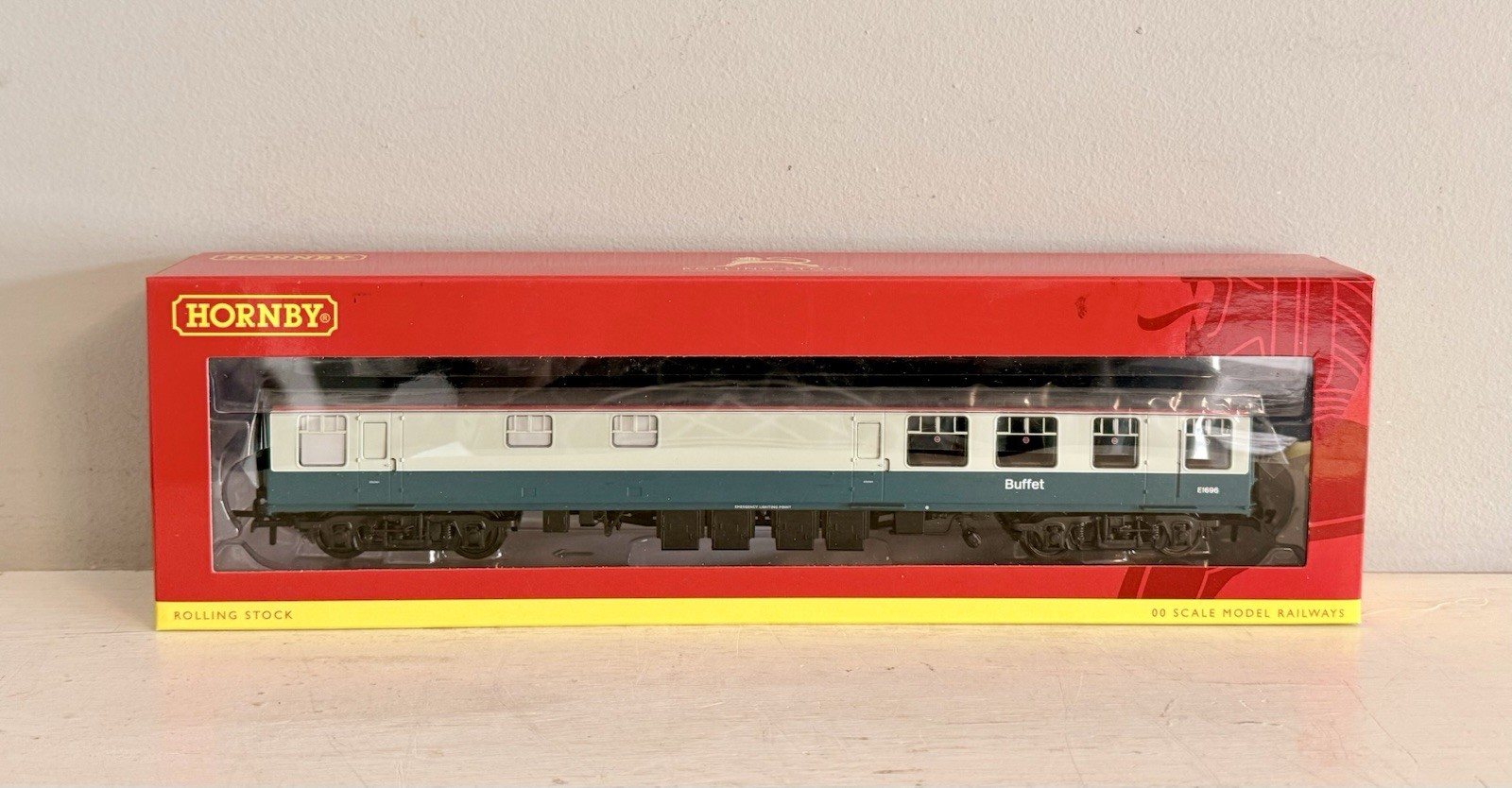 Hornby R40217 OO Gauge BR InterCity Mk1 RBR Coach E1696 - MIB!