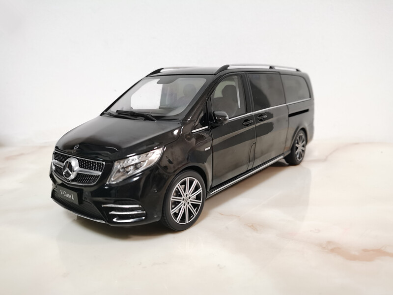 Mercedes benz 1:18V260L Vクラス MPV モデル 1:18 Benz V-Class L V260L MPV Diecast Model Car Toy Vehicle