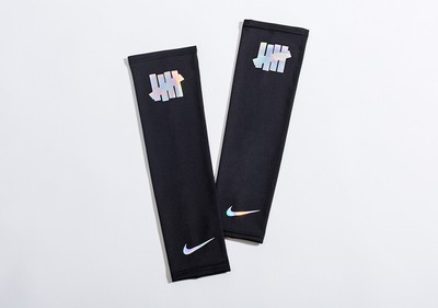 undefeated x nike x kobe finger sleeves black
