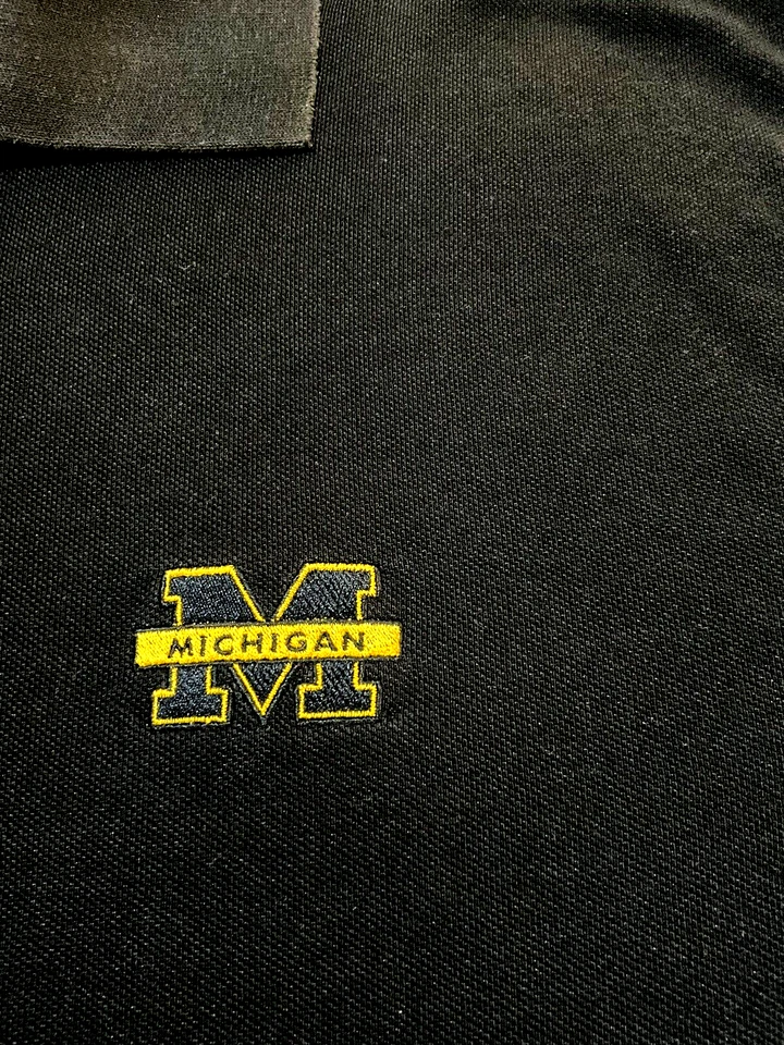 Michigan Wolverines Mens Short Sleeve Polo Shirt Cutter & Buck Size Large - Image 3 of 4