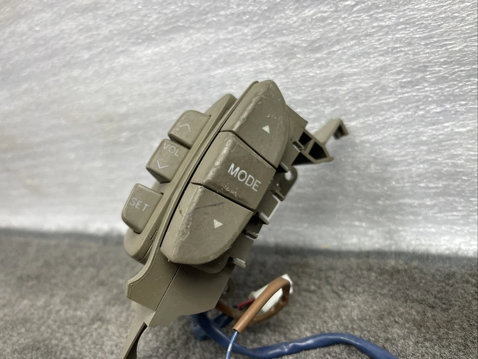 Modulator Steering Sound Wheel Controls Display Pad Switch 2001-2006 Lexus LS430 - Image 3 of 4