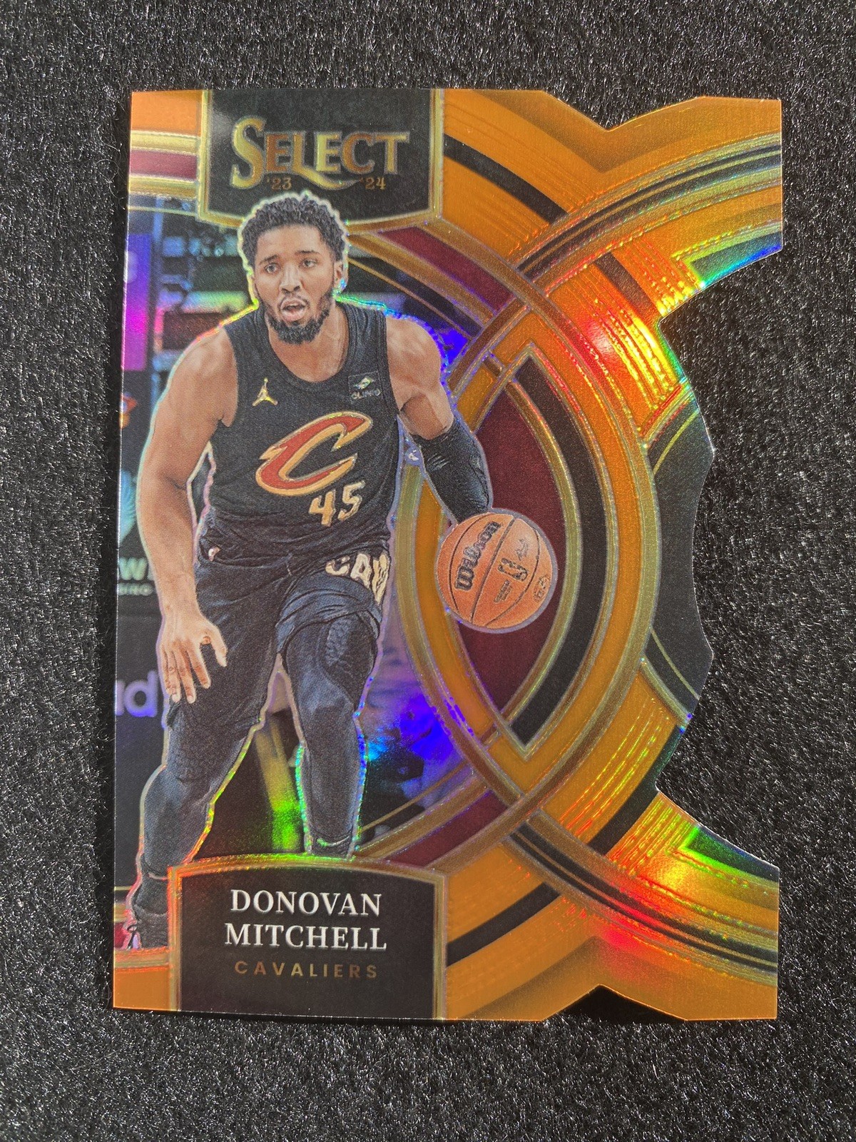 2023-24 Panini Select Donovan Mitchell Orange Prizm Die-Cut SSP 6/65 Cavaliers