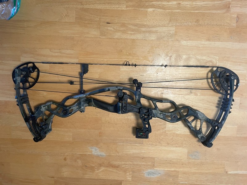Hoyt Archery Carbon RX-1 Sitka Subalpine  60-70lbs